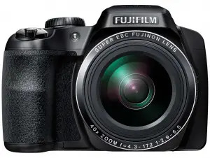 Fujifilm - S8200