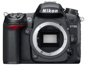 Nikon - D7000