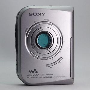 Sony - WM-FX495